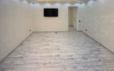 3-комн. квартира, Цокольный этаж, 75 м², Сино, 33мкр, КФС