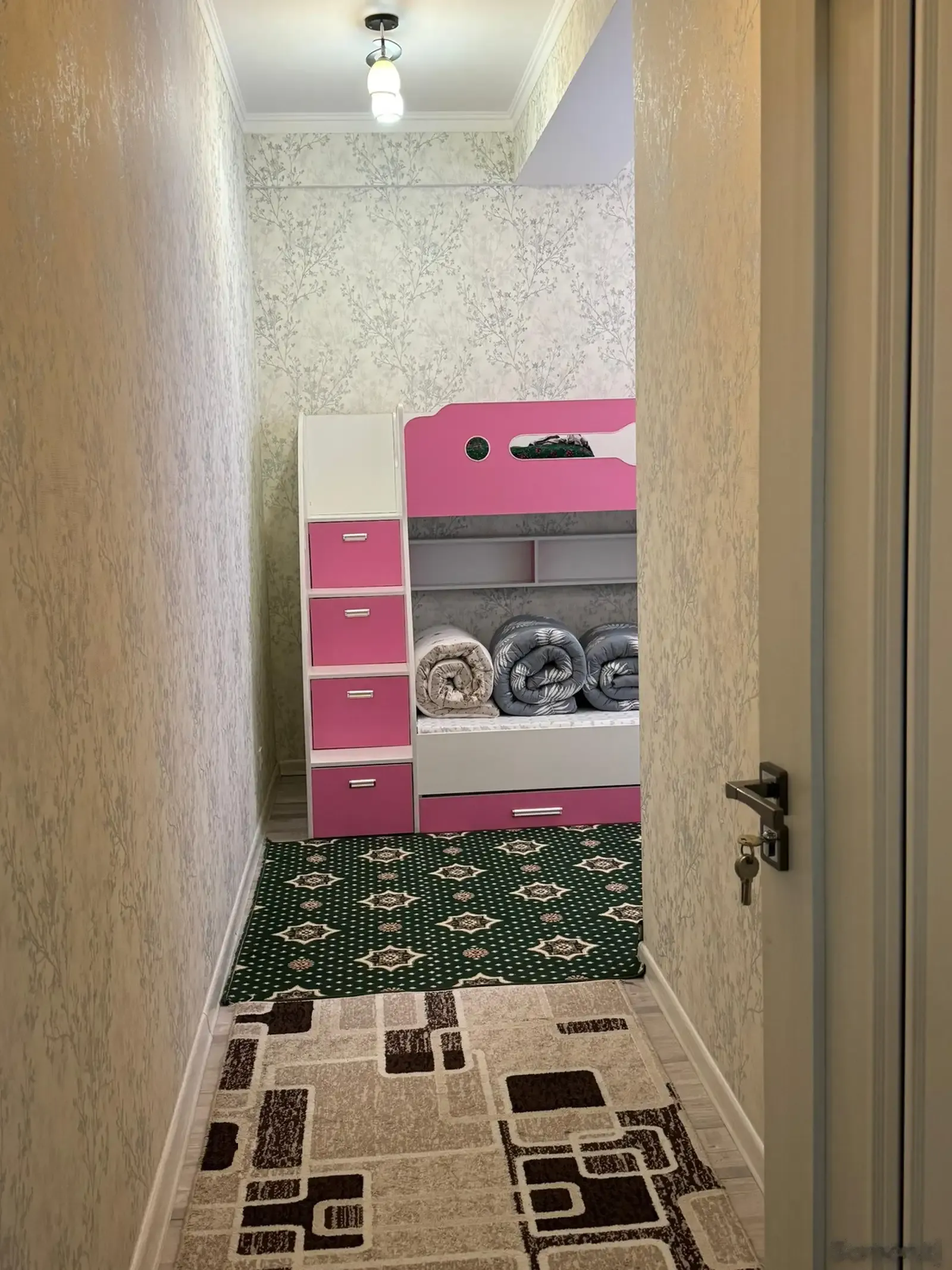 3-комн. квартира, 9 этаж, 87 м², Базар Мехргон
