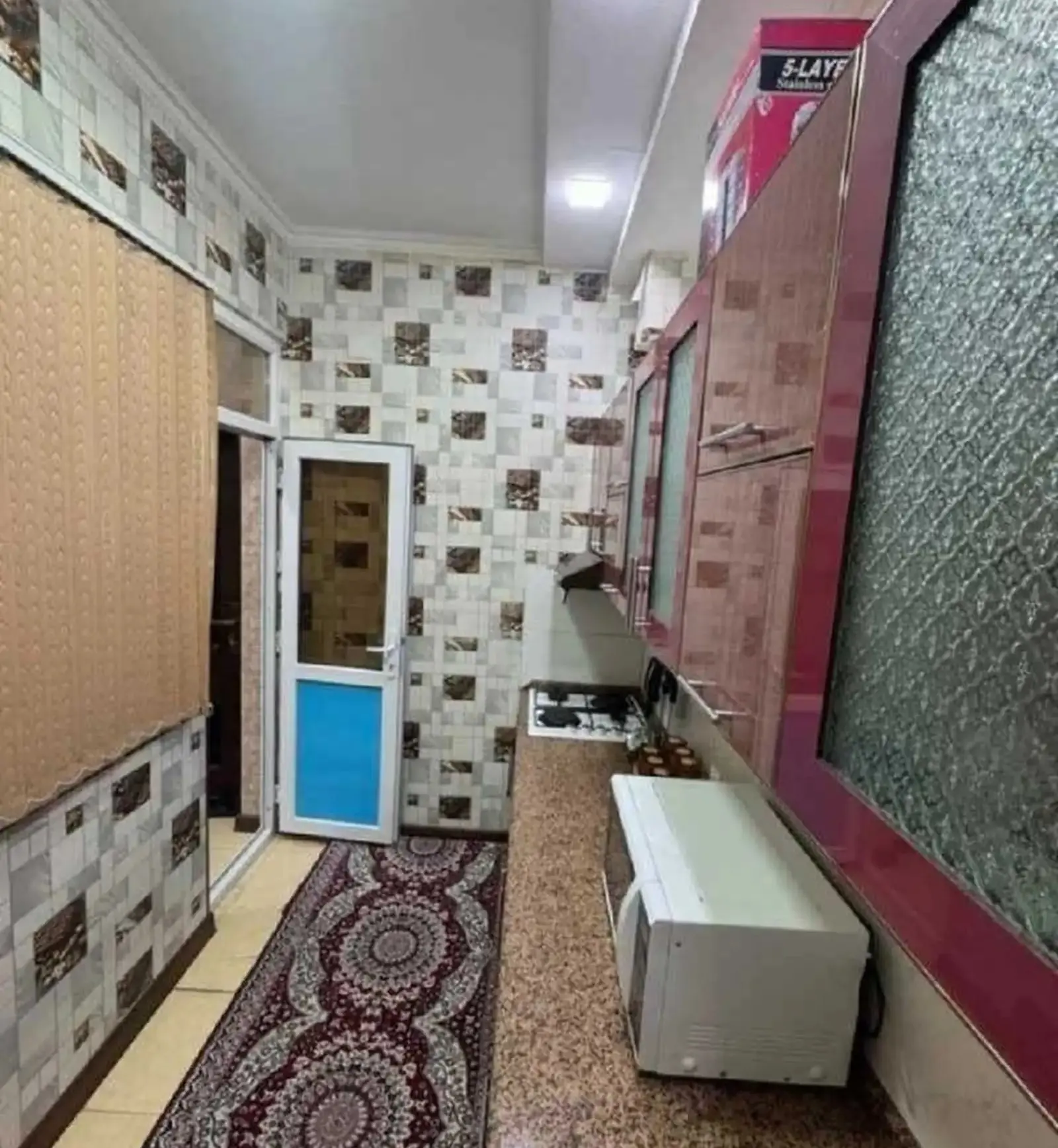 2-комн. квартира, 10 этаж, 60м², голубой экран