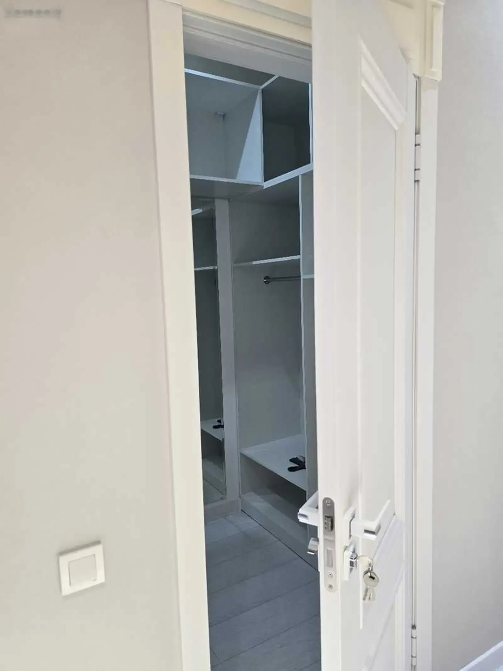 2-комн. квартира, 10 этаж, 83м², И.Сомони
