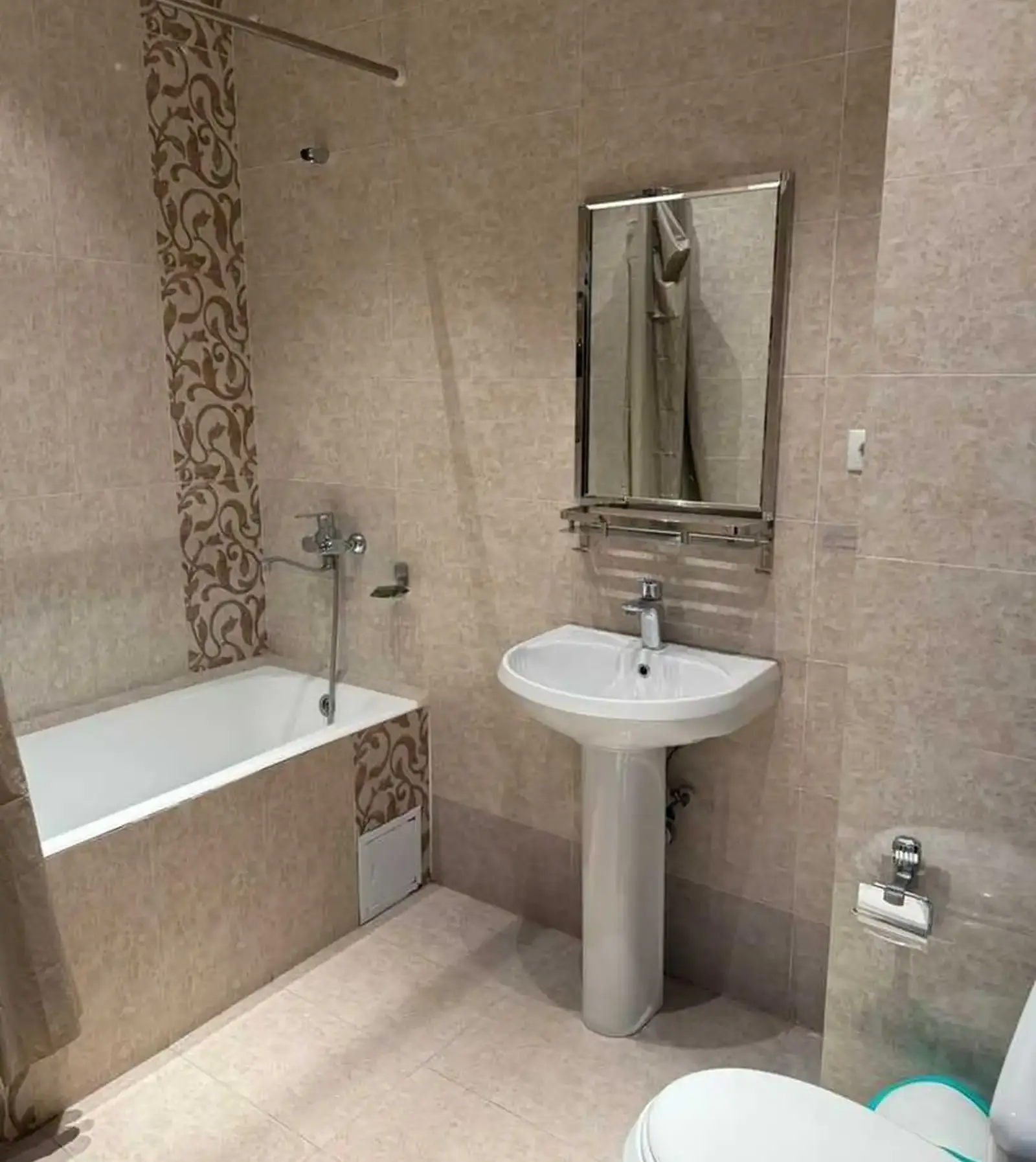 3-комн. квартира, 4 этаж, 130м², Сомони