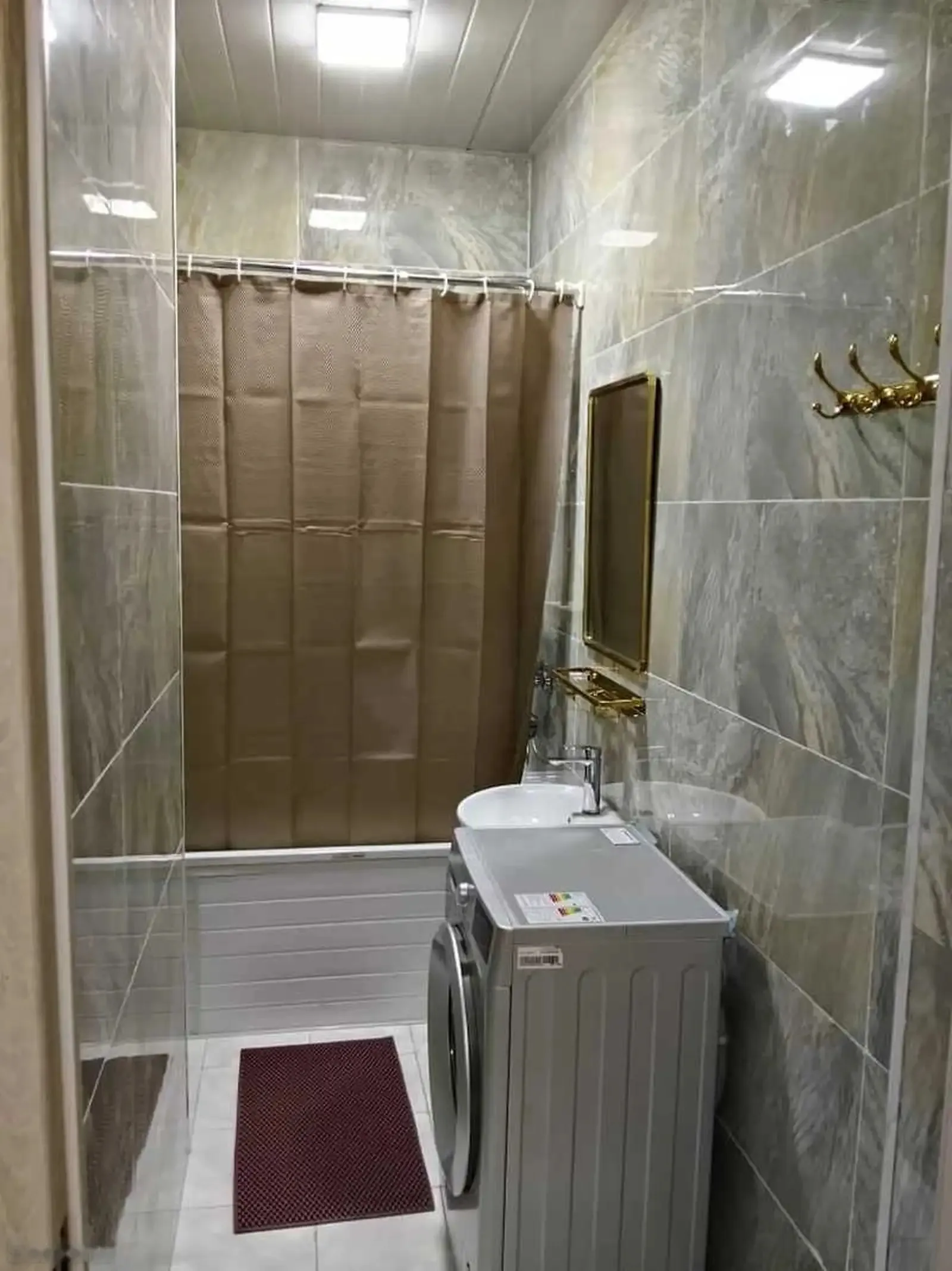 2-комн. квартира, 14 этаж, 69м², Славянский