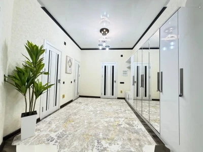 3-комн. квартира, 2 этаж, 97 м², 34 мкр амид — миниатюра 4
