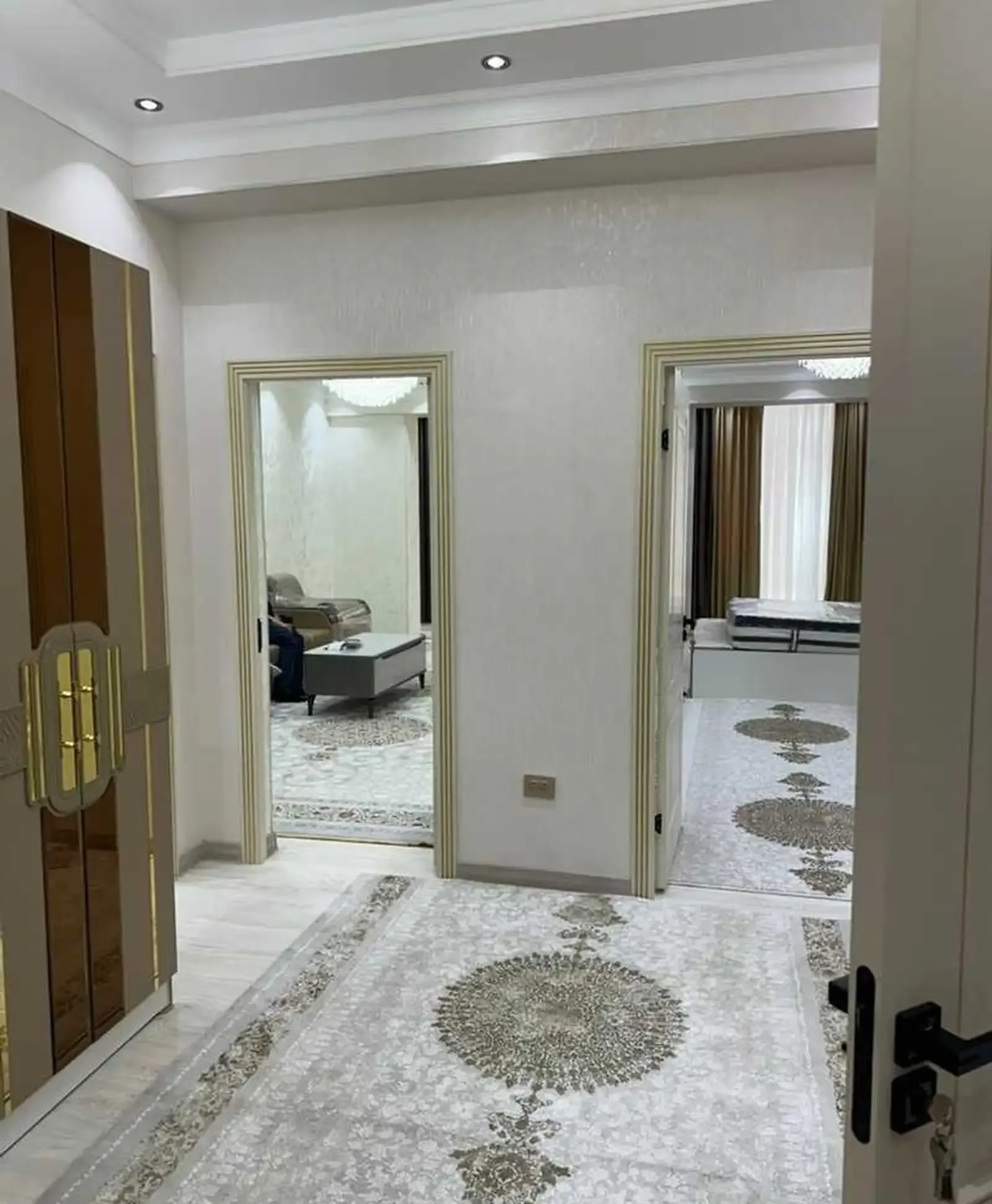 2-комн. квартира, 5 этаж, 82м², Овир, ру ба руй парки Алишер Навоӣ