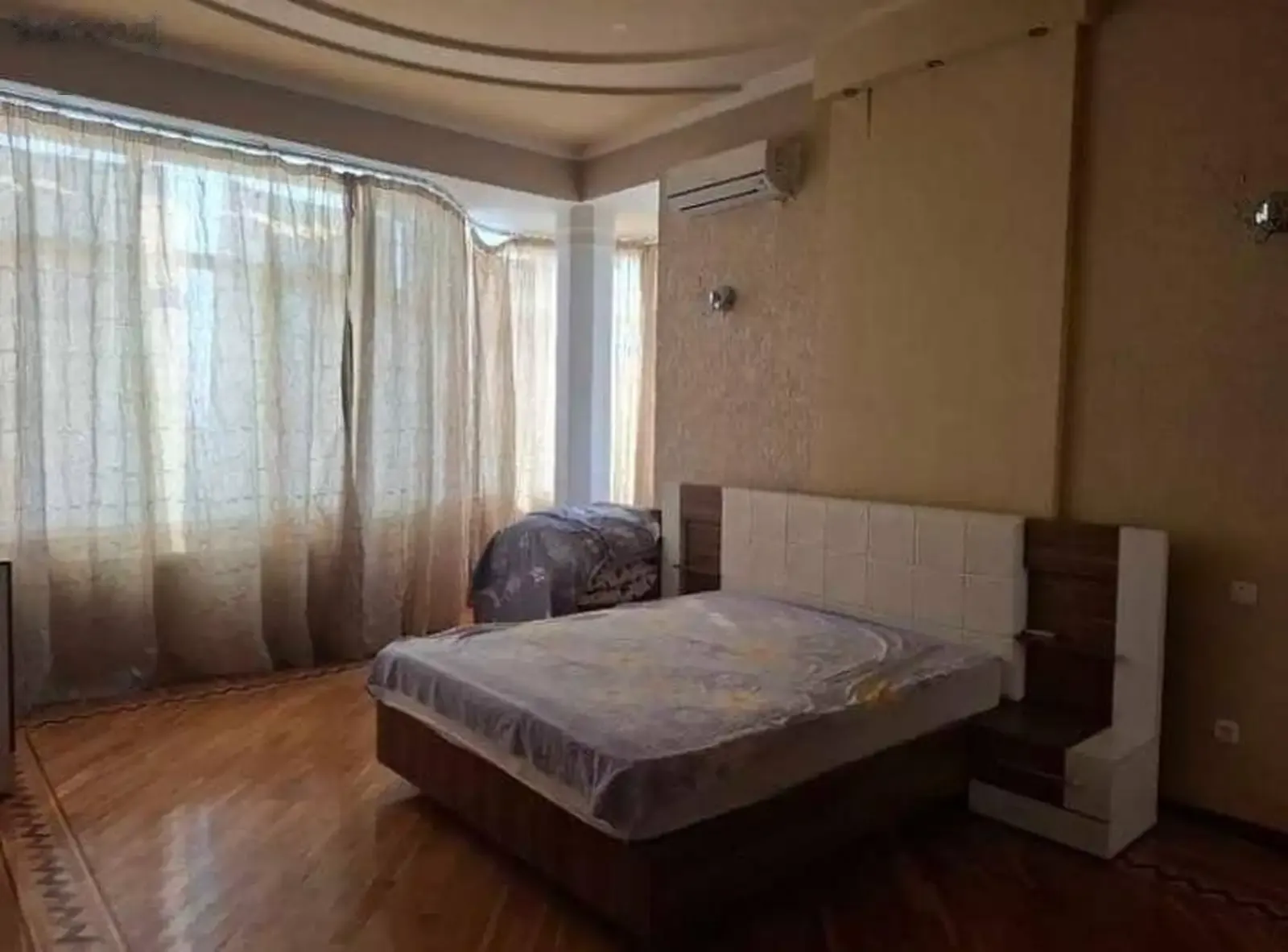 4-комн. квартира, 5 этаж, 200м², 31 микрорайон