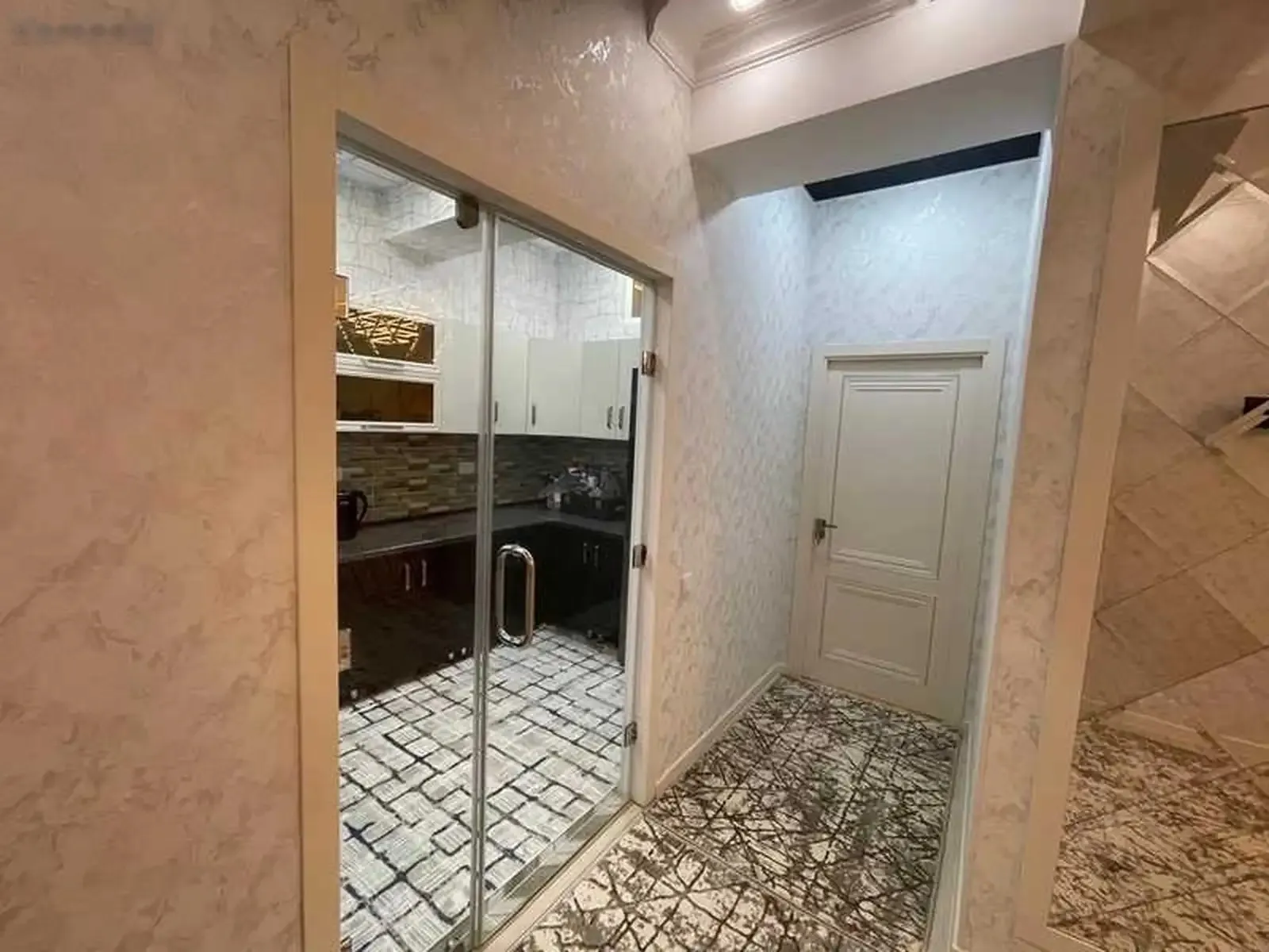 3-комн. квартира, 5 этаж, 101м², Шохмансур
