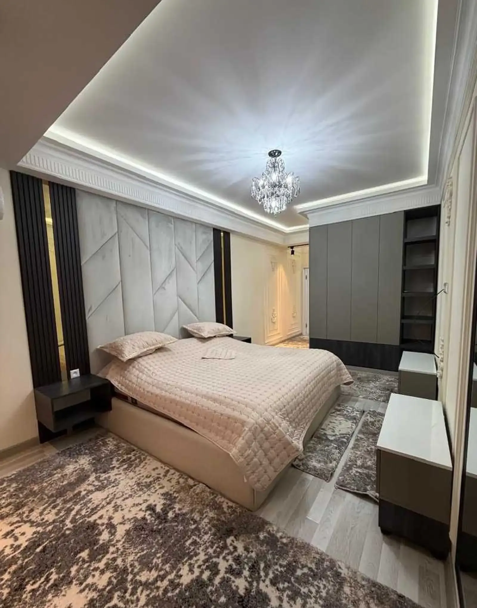 3-комн. квартира, 8 этаж, 101м², Дом Печать
