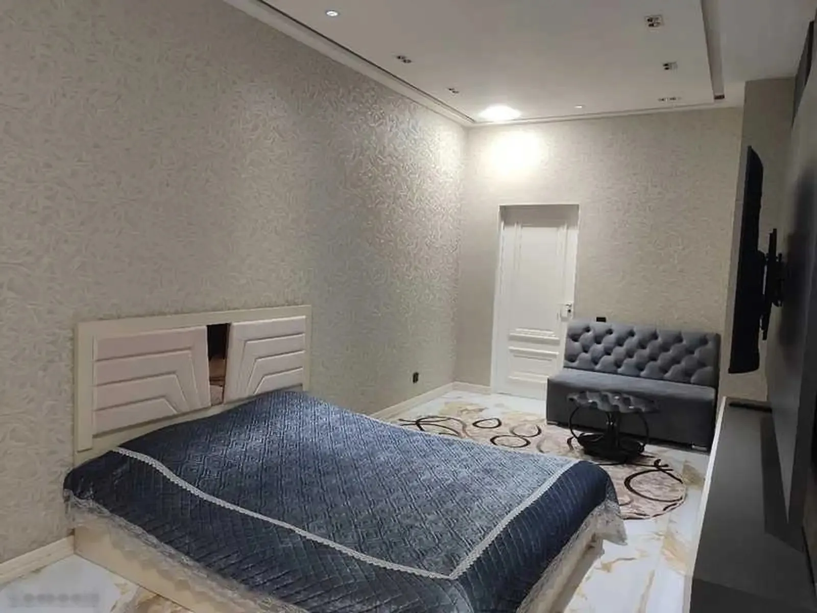 1-комн. квартира, 5 этаж, 50 м², Голубой экран