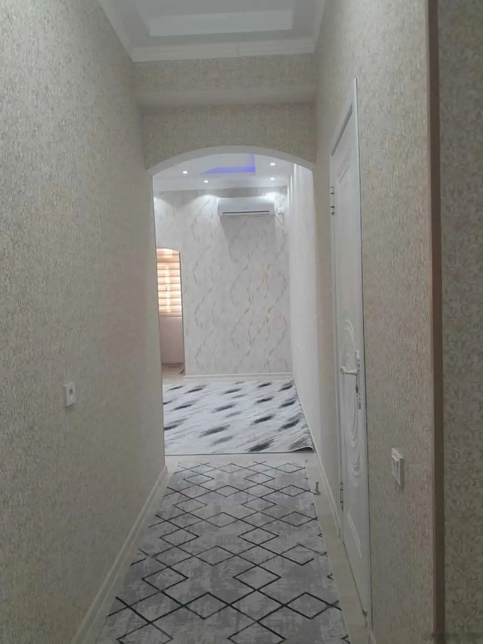 2-комн. квартира, 10 этаж, 75м², цирк