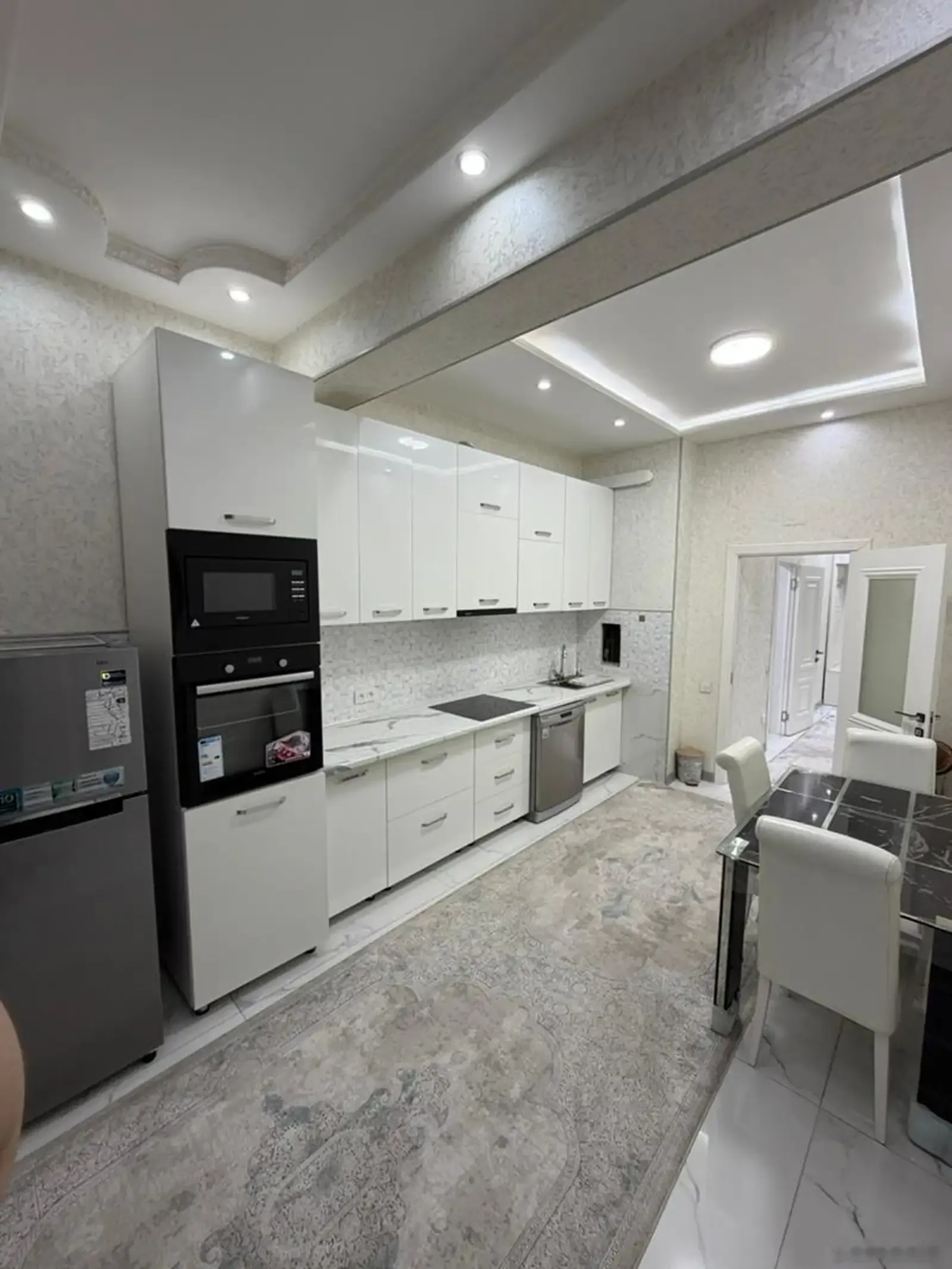 2-комн. квартира, 13 этаж, 100м², Опера и балет