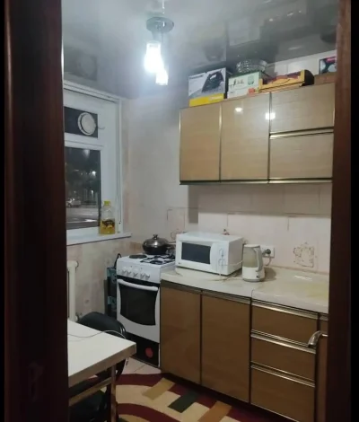 1-комн. квартира, 1 этаж, 30 м², Исмоили Сомони Чойхонаи Рохат