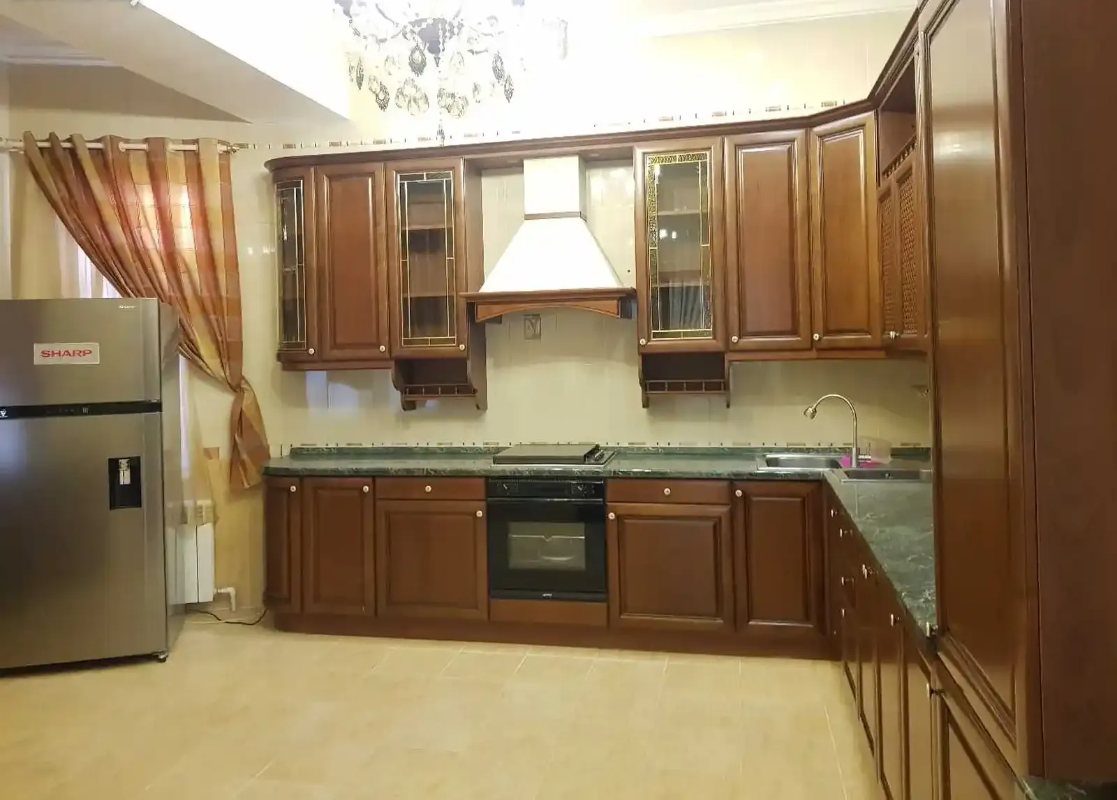 3-этажный, 16 комнатный дом, 1200 м², сомони