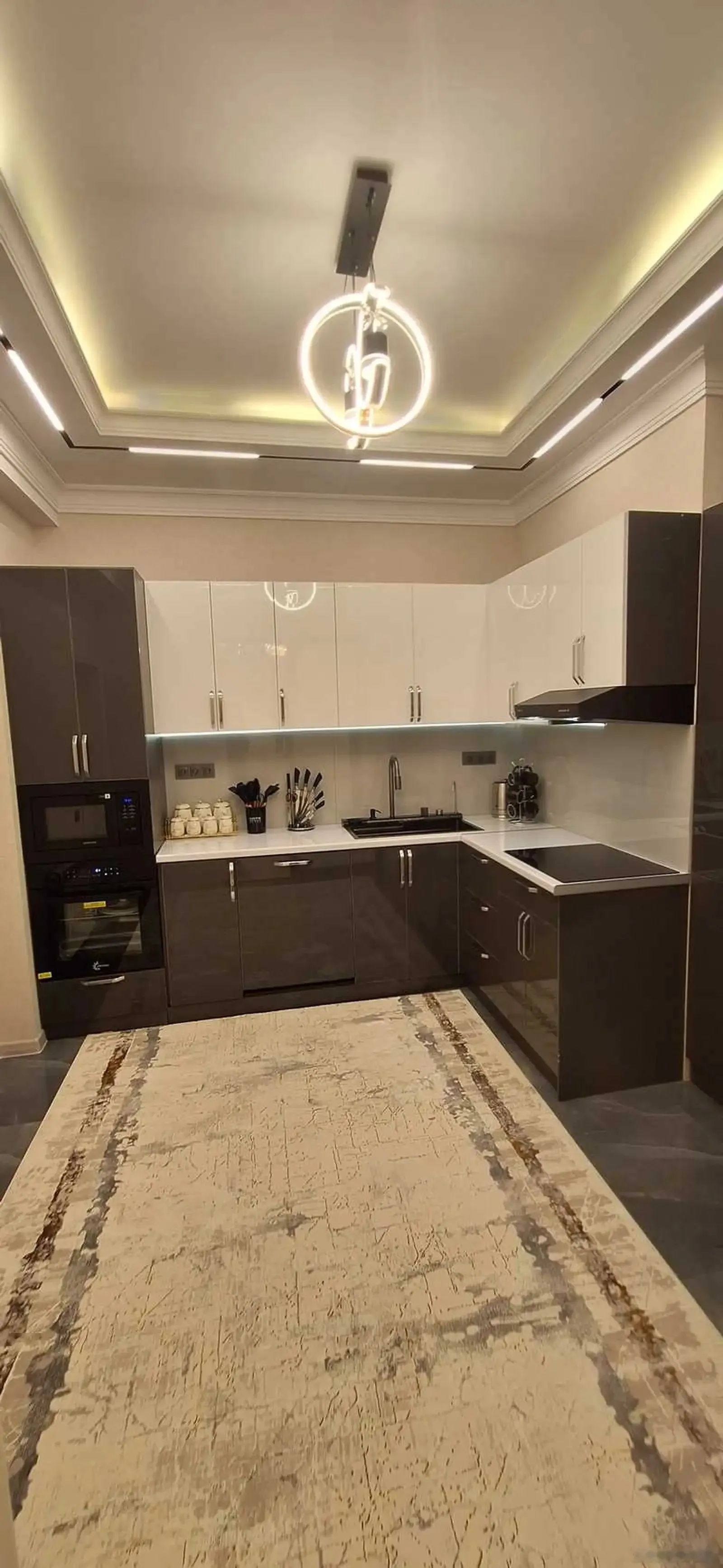 3-комн. квартира, 5 этаж, 101м², Караболо