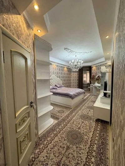 3-комн. квартира, 8 этаж, 143м², Дом печати