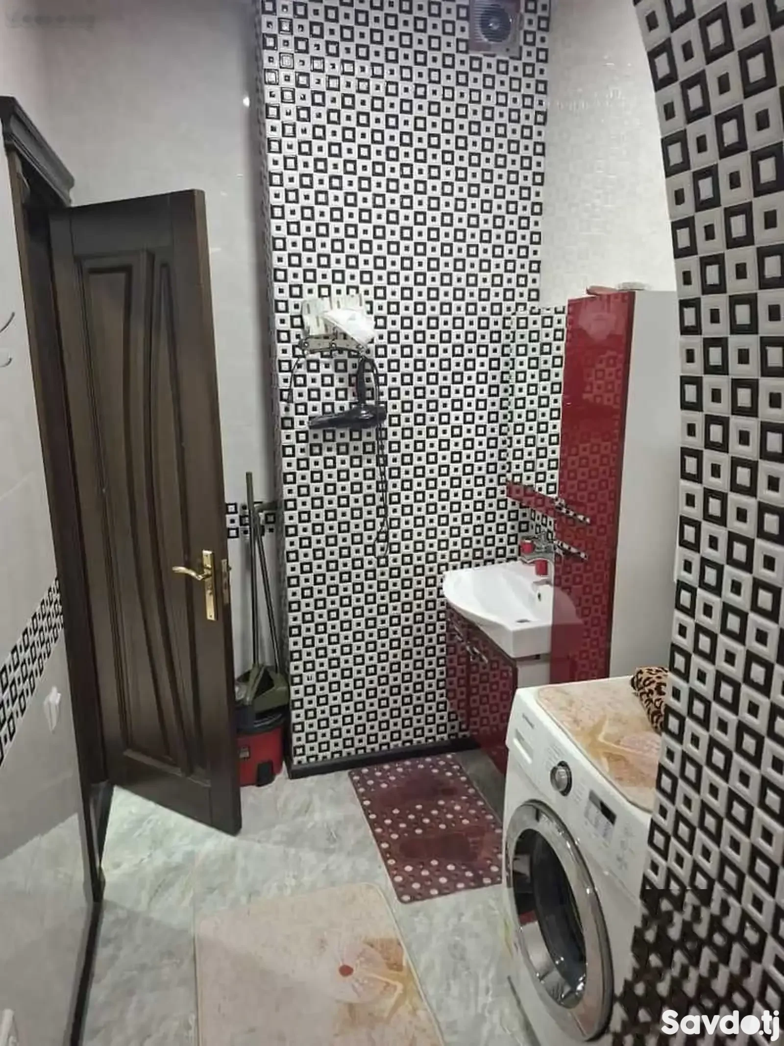 3-комн. квартира, 6 этаж, 110м², Қараболо, кохи Борбад, доми Ёвар