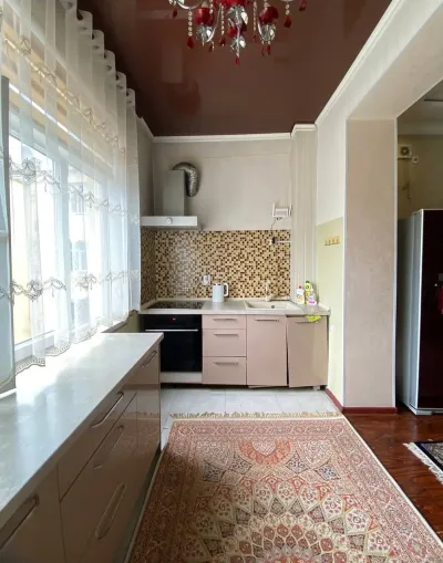 4-комн. квартира, 4 этаж, 140 м², Сино 102мкр возле Ресторана Шахриёр
