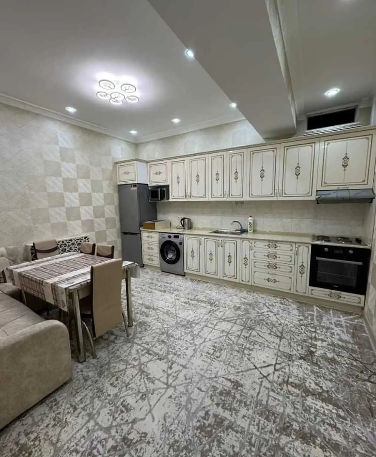 3-комн. квартира, 8 этаж, 130м², Дом печат
