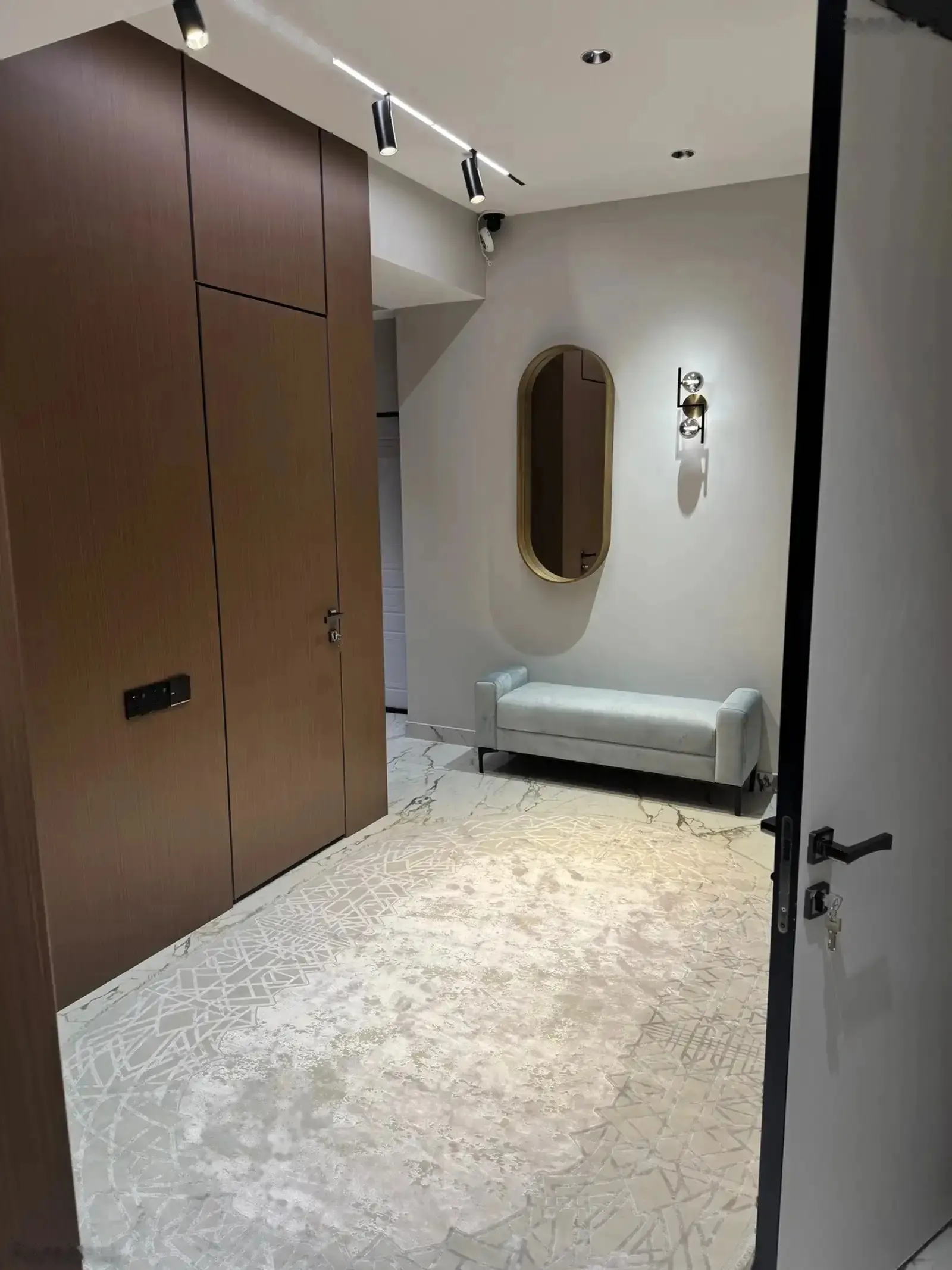 2-комн. квартира, 14 этаж, 74м², Шохмансур