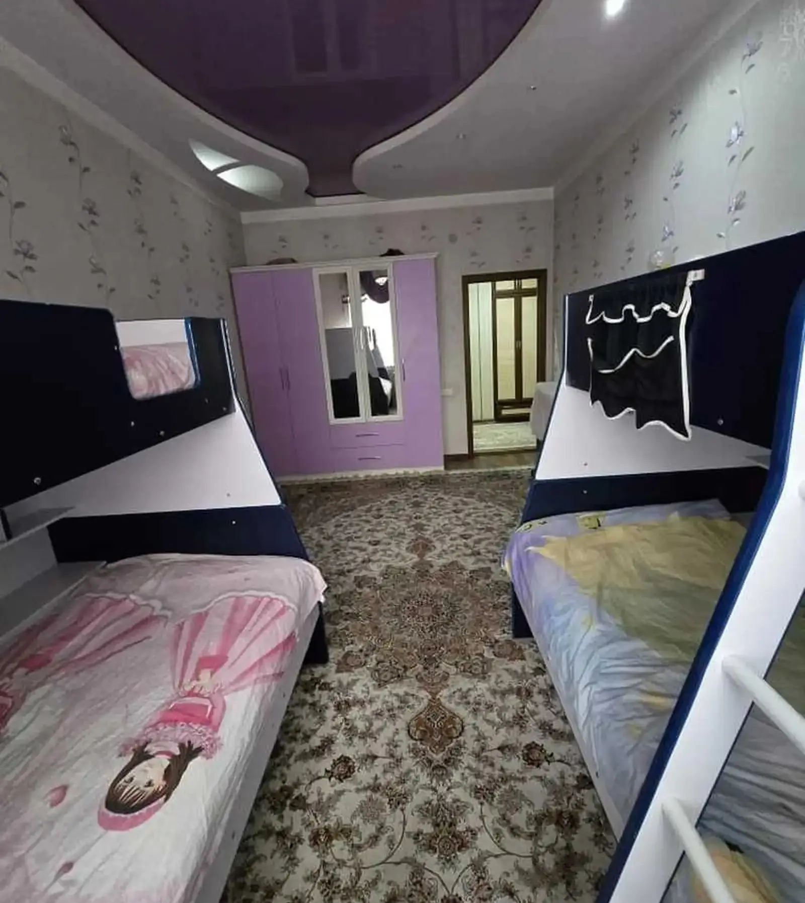 3-комн. квартира, 2 этаж, 130м², роддом