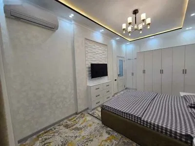 2-комн. квартира, 10 этаж, 62м², Шохмансур