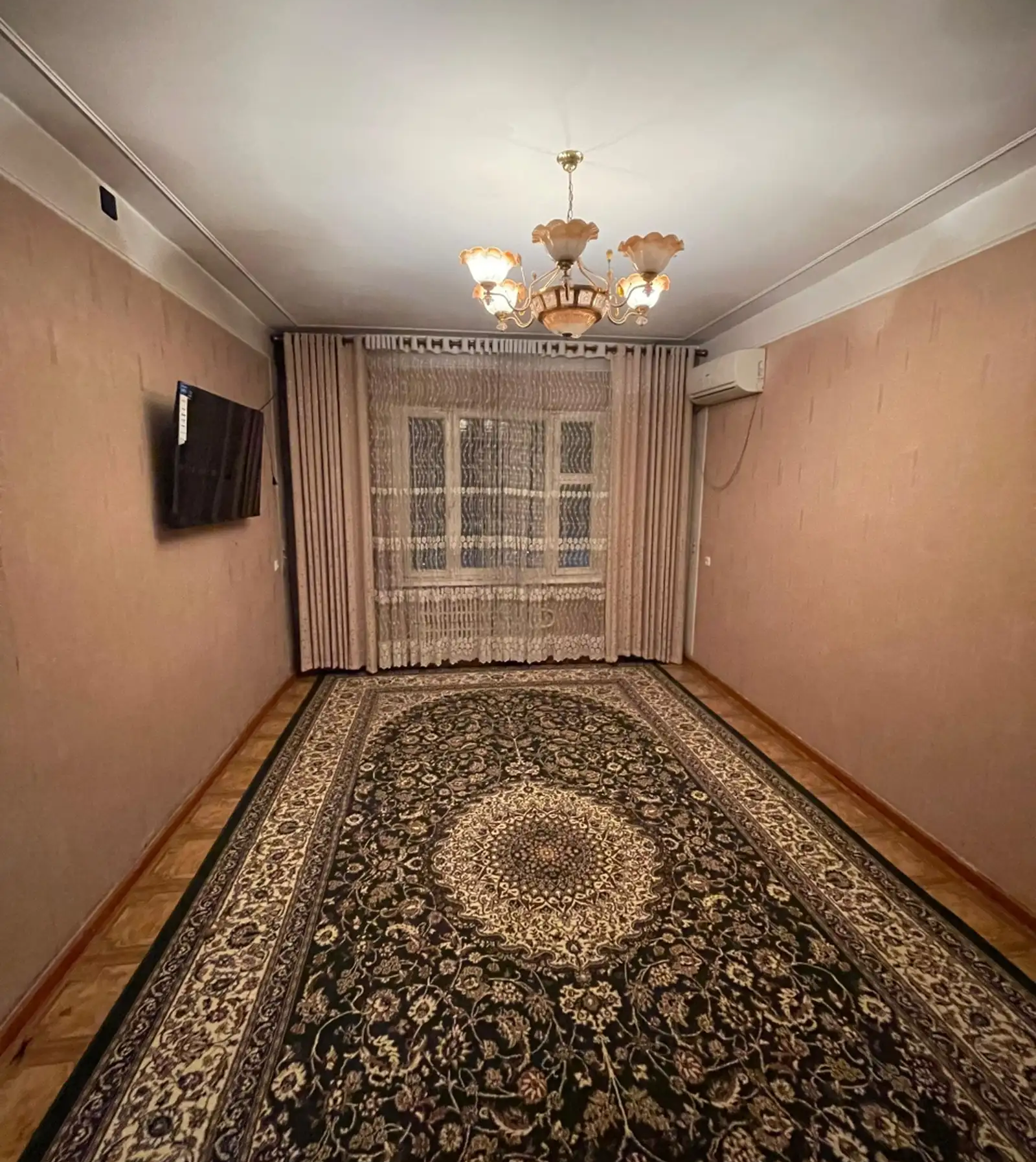3-комн. квартира, 1 этаж, 75м², Сино, 104 мкр
