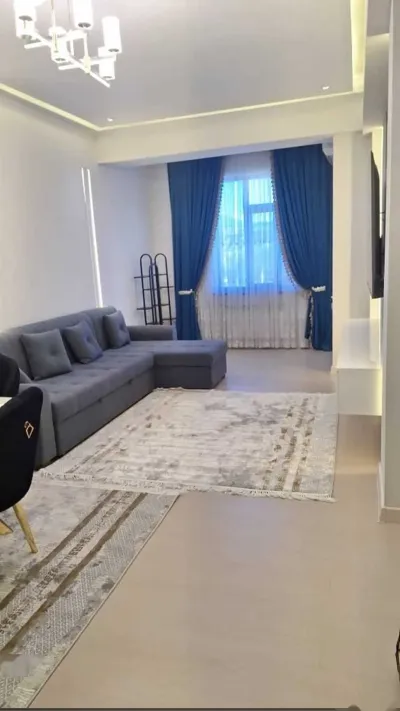 2-комн. квартира, 13 этаж, 72м², повороти аэропорт