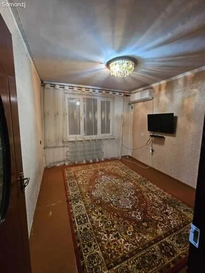 2-комн. квартира, 4 этаж, 70м², 101мкр