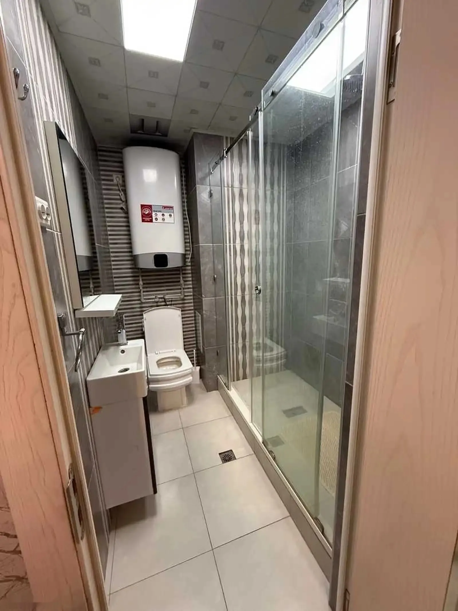 2-комн. квартира, 16 этаж, 100м², Славянский университет