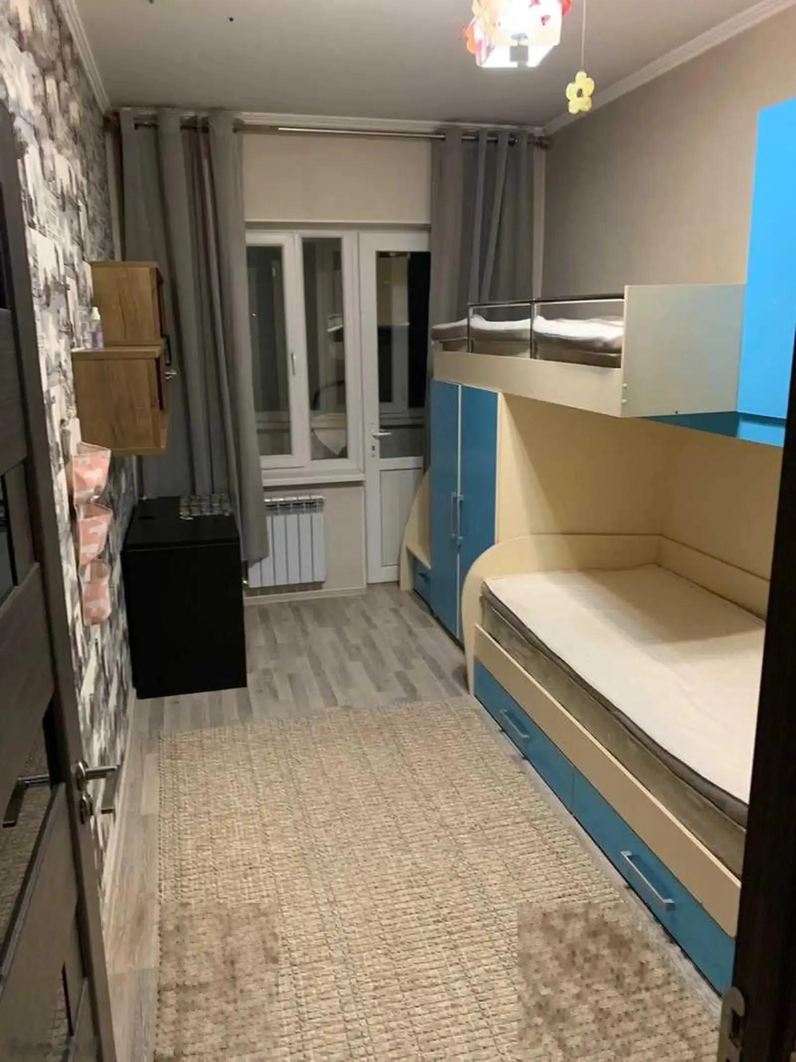 3-комн. квартира, 5 этаж, 80м², Сино