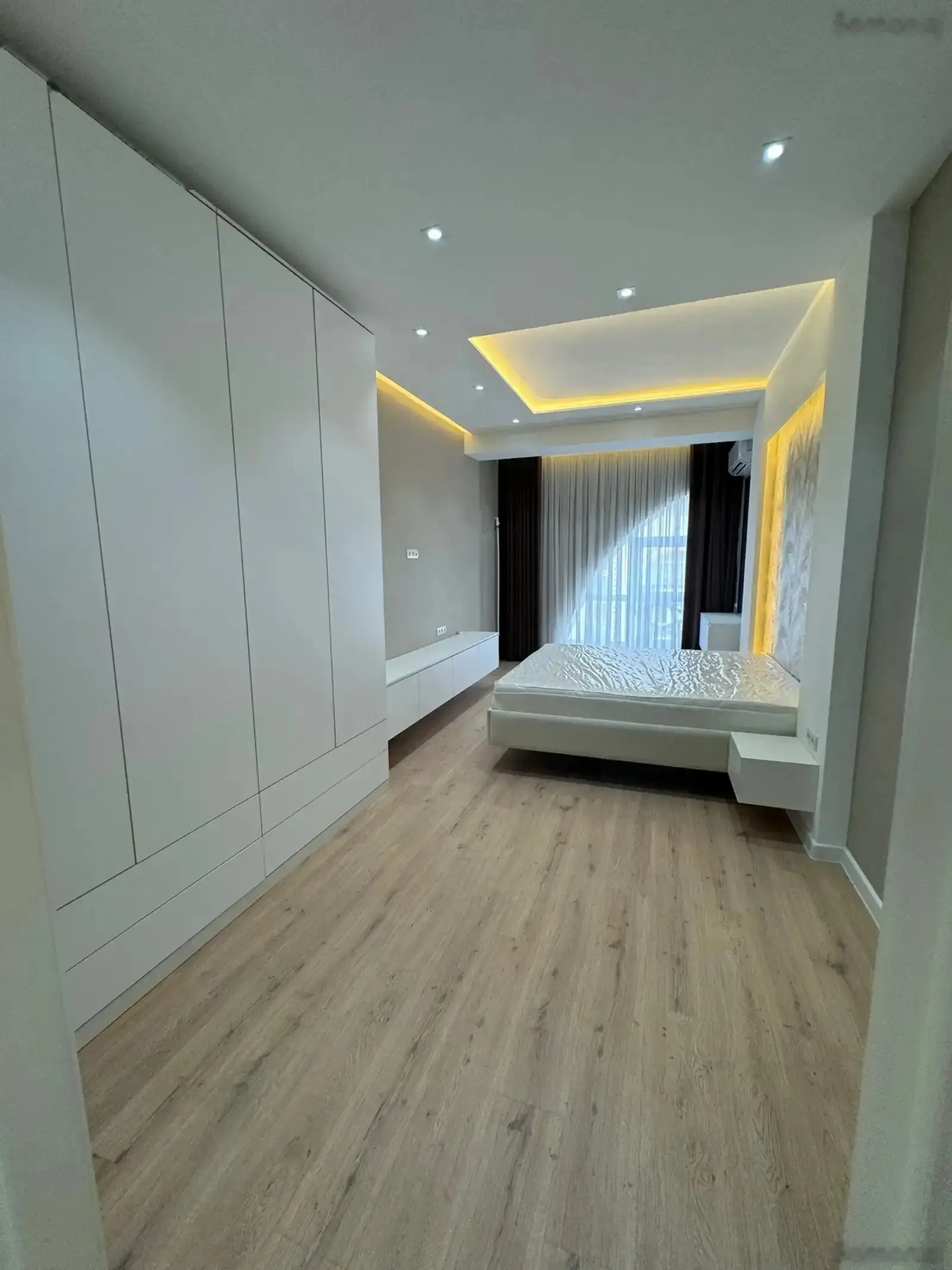 3-комн. квартира, 14 этаж, 115м², И.Сомони