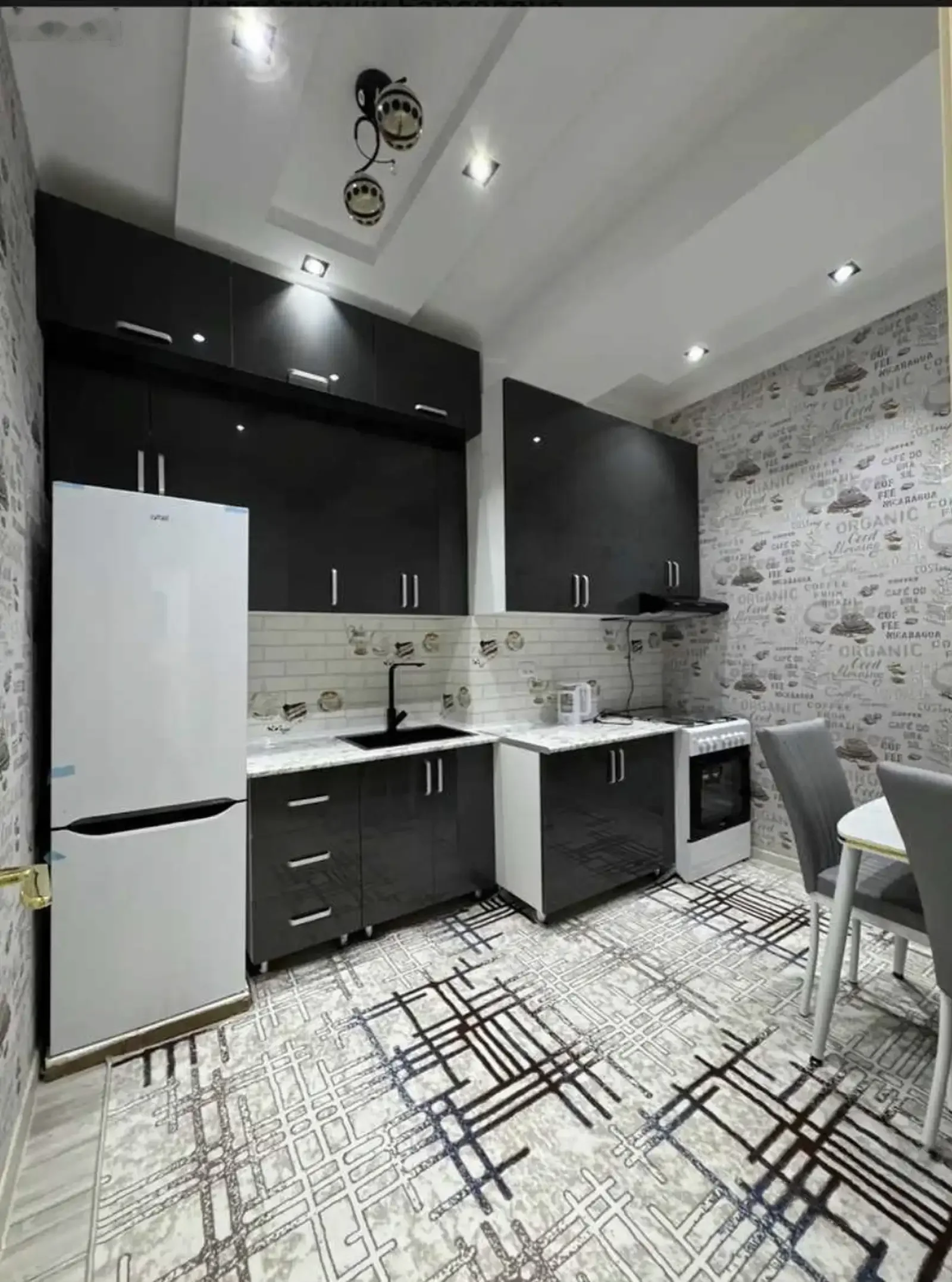 2-комн. квартира, 10 этаж, 62м², Славянский