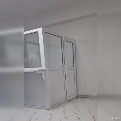 Окно и дверь