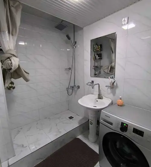 5-комн. квартира, 3 этаж, 90 м², Фирдавси