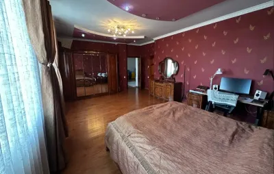 3-комн. квартира, 5 этаж, 140м², шохмансур