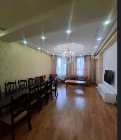 3-комн. квартира, 2 этаж, 130м², Сомони