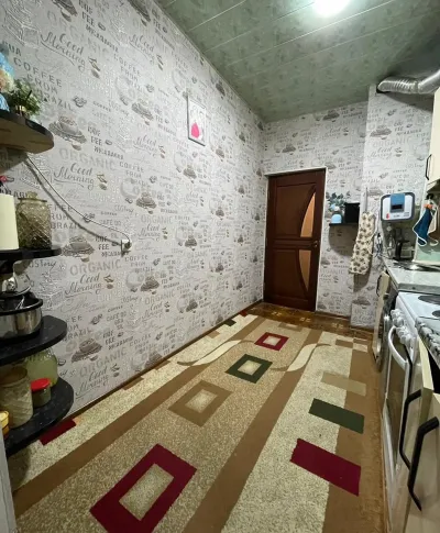 4-комн. квартира, 3 этаж, 90 м², Цирк, Профсоюз