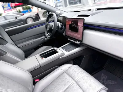 Zeekr 7X, 2025