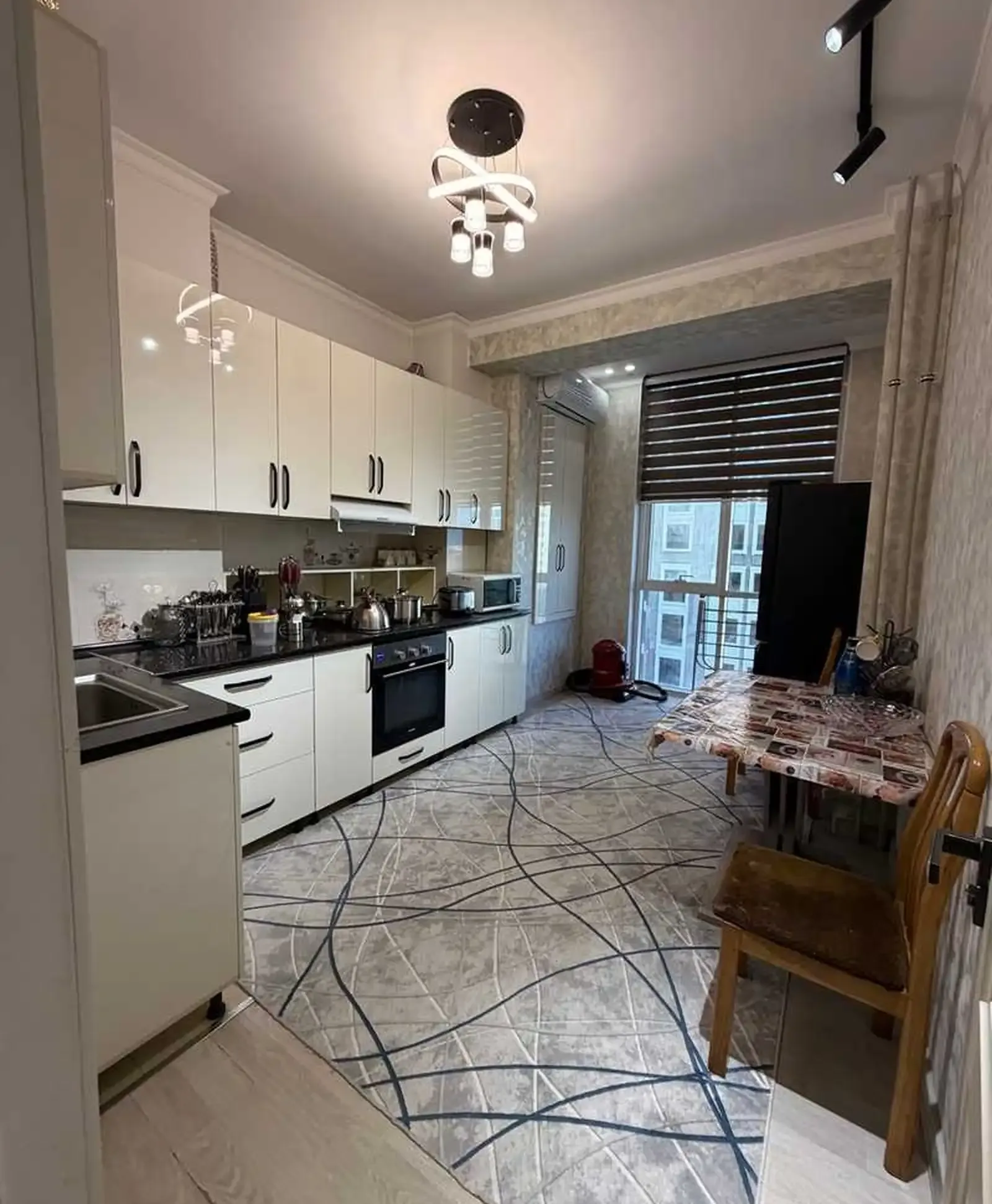 2-комн. квартира, 9 этаж, 82м², Ёқут 2000,Доми Зирбак