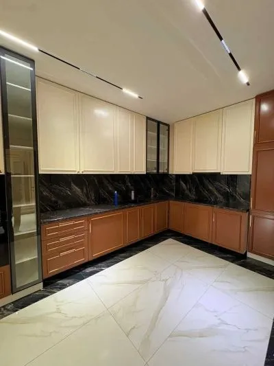 2-комн. квартира, 14 этаж, 110м², Цум