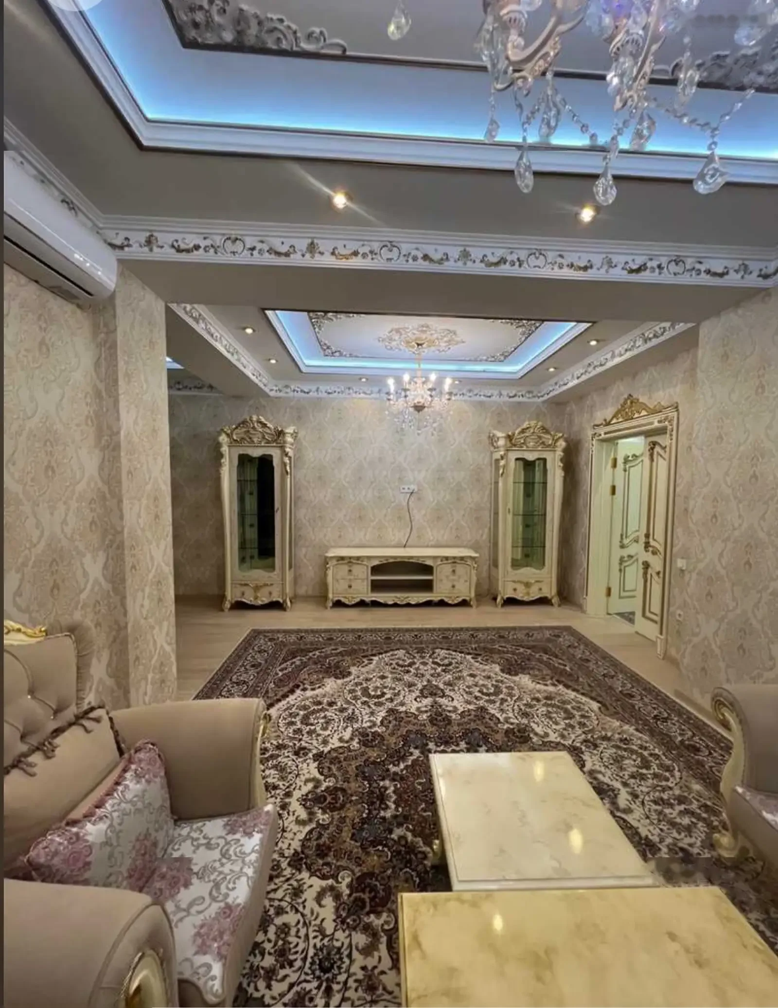 3-комн. квартира, 5 этаж, 129м², Повороти Аэропорт