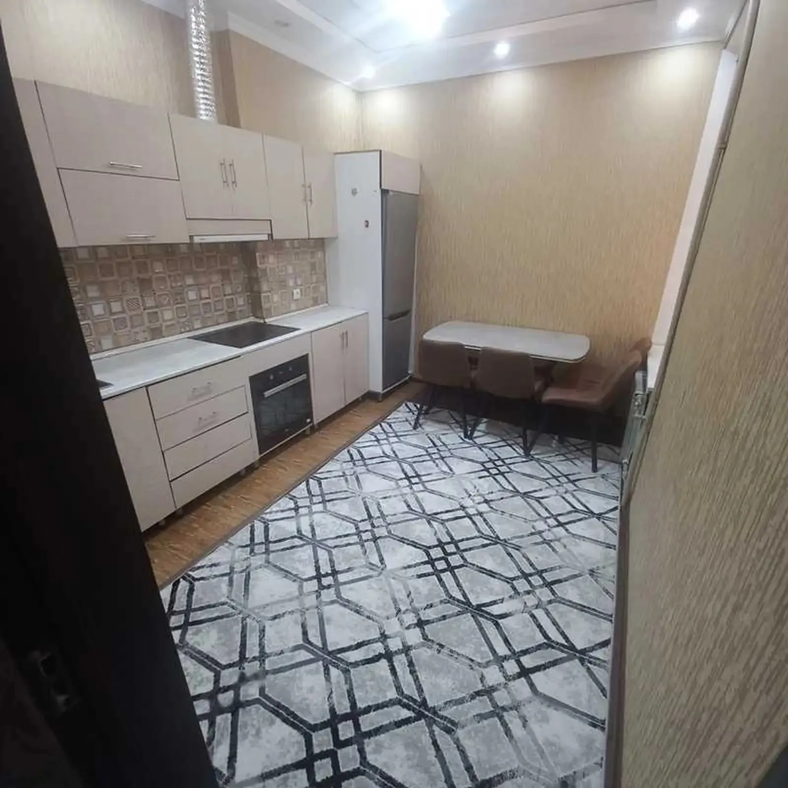 2-комн. квартира, 5 этаж, 70м², Зарафшон