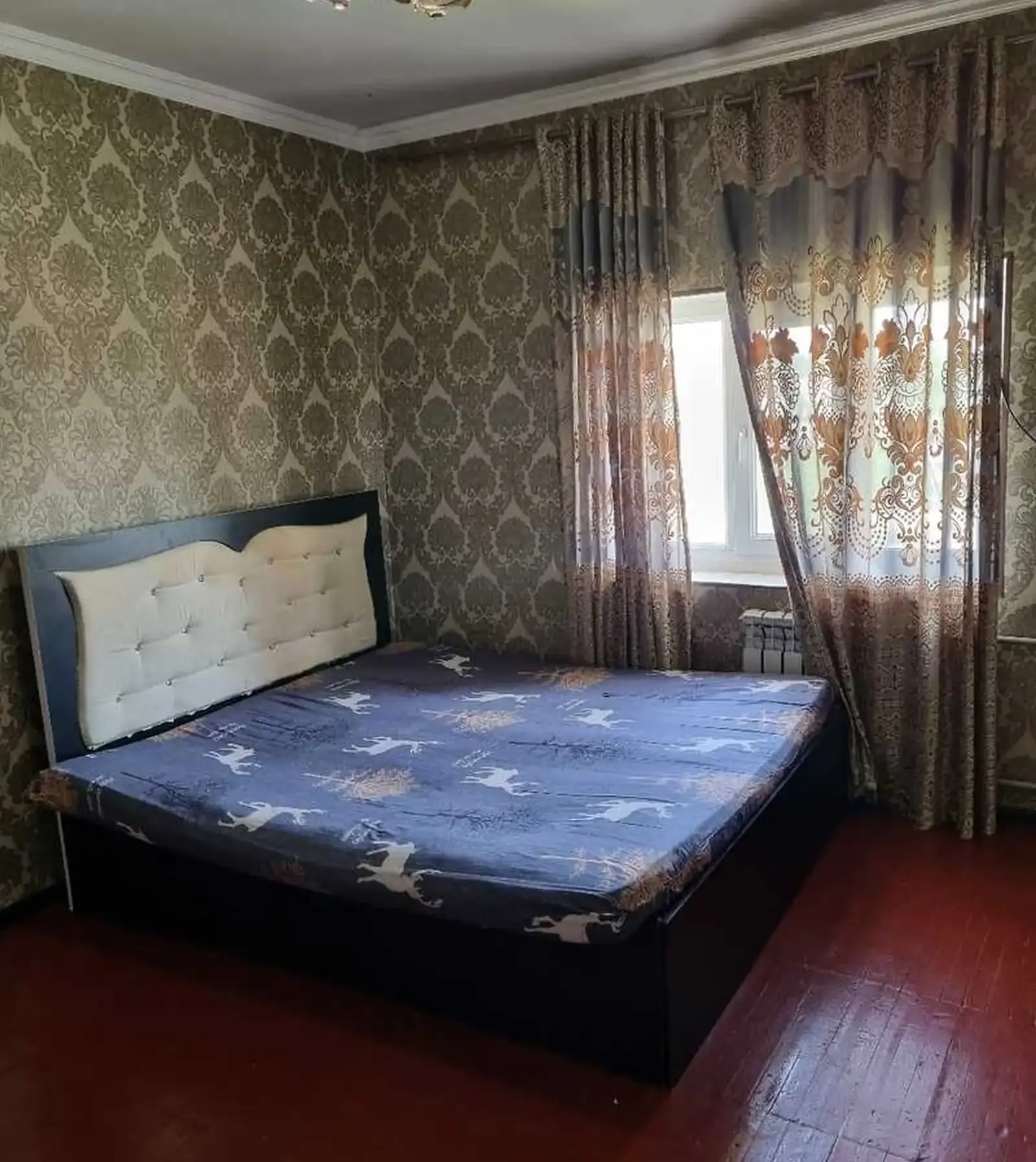 4-комн. квартира, 3 этаж, 80м², Сино