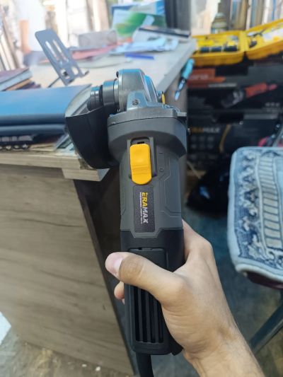 Болгарка Eramax