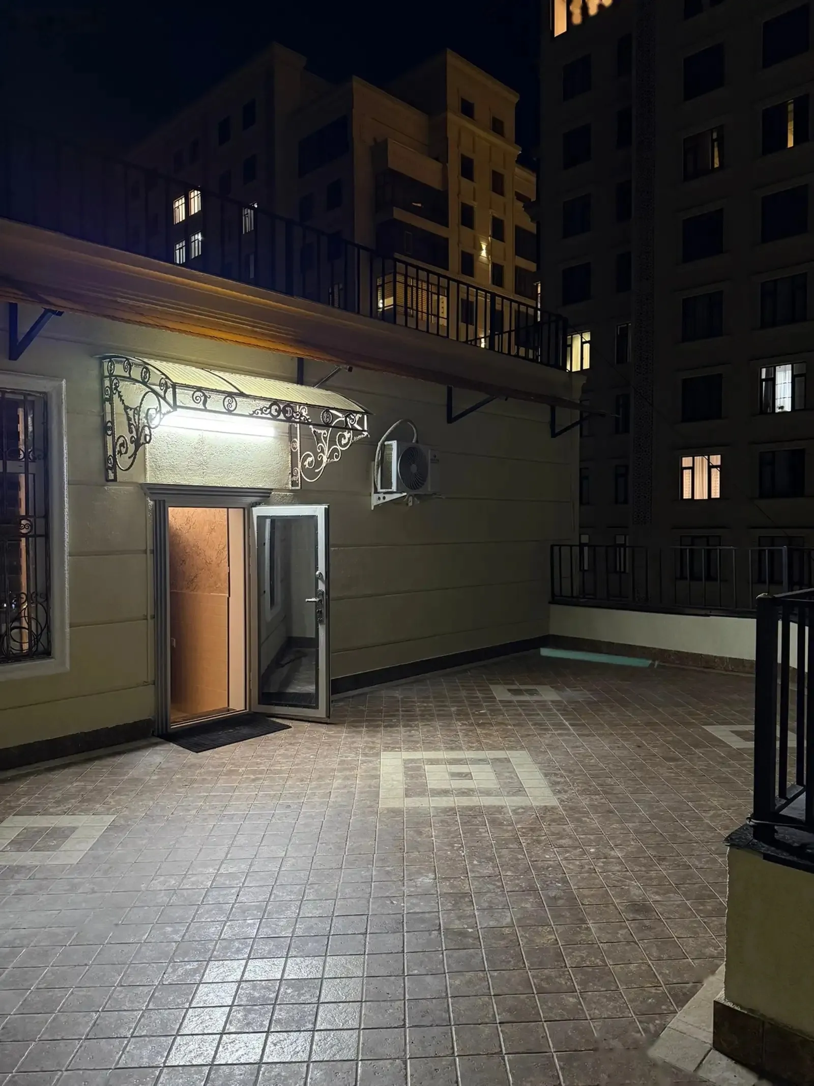 2-комн. квартира, 10 этаж, 105м², 92 мкр