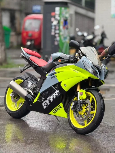 Мотоцикл Yamaha R6