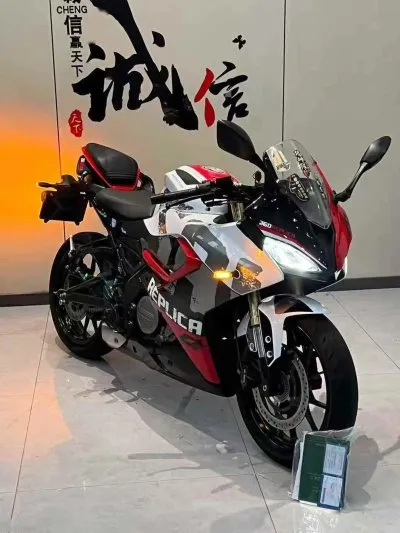 Мотоцикл Ducati 400 на заказ