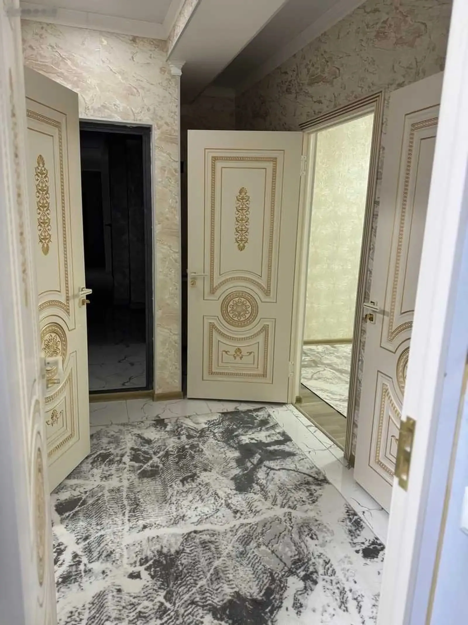 2-комн. квартира, 2 этаж, 50м², зарафшон доми бег сабур