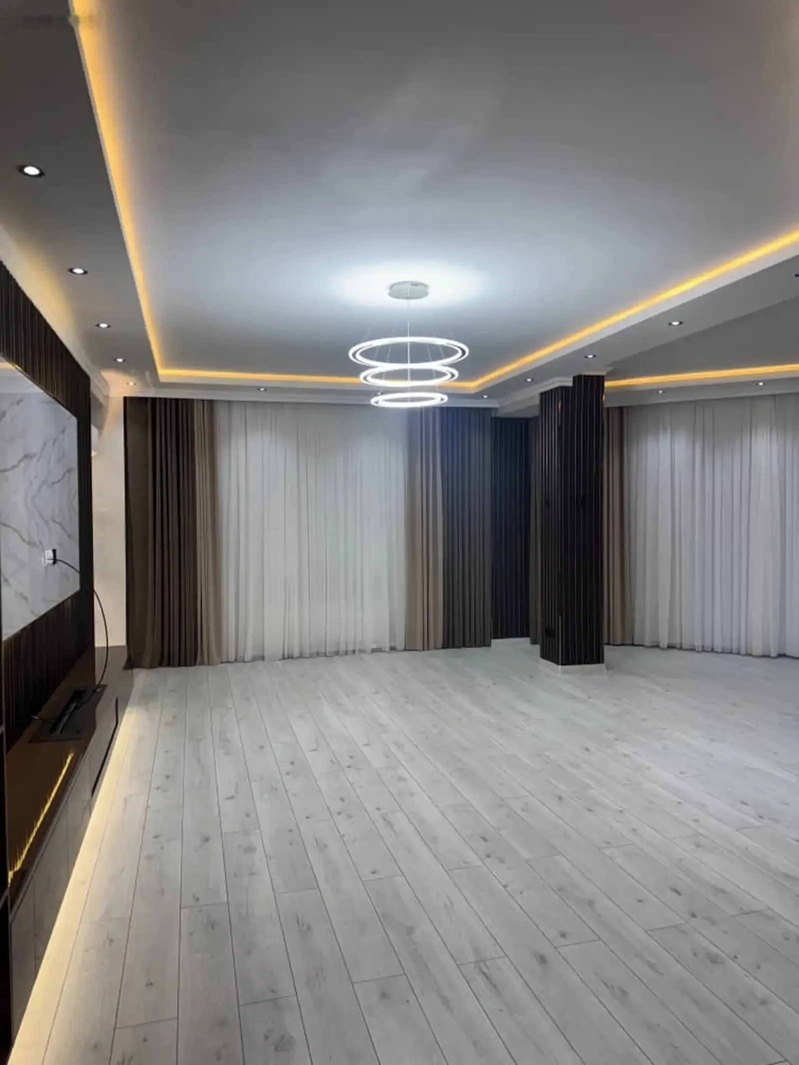 3-комн. квартира, 18 этаж, 125м², дом печати