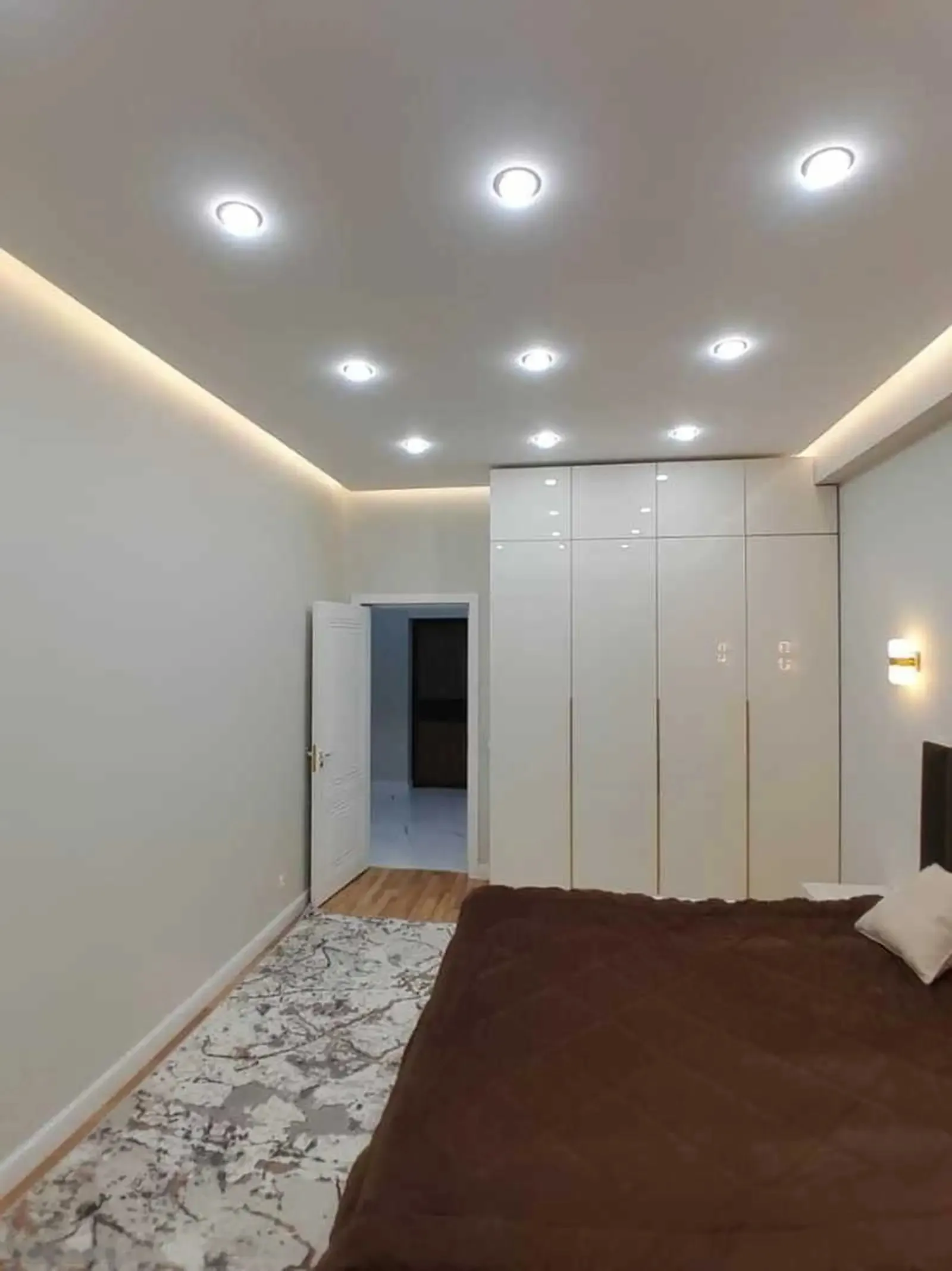 2-комн. квартира, 5 этаж, 80м², Дом печать