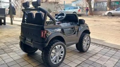 Детский электромобиль